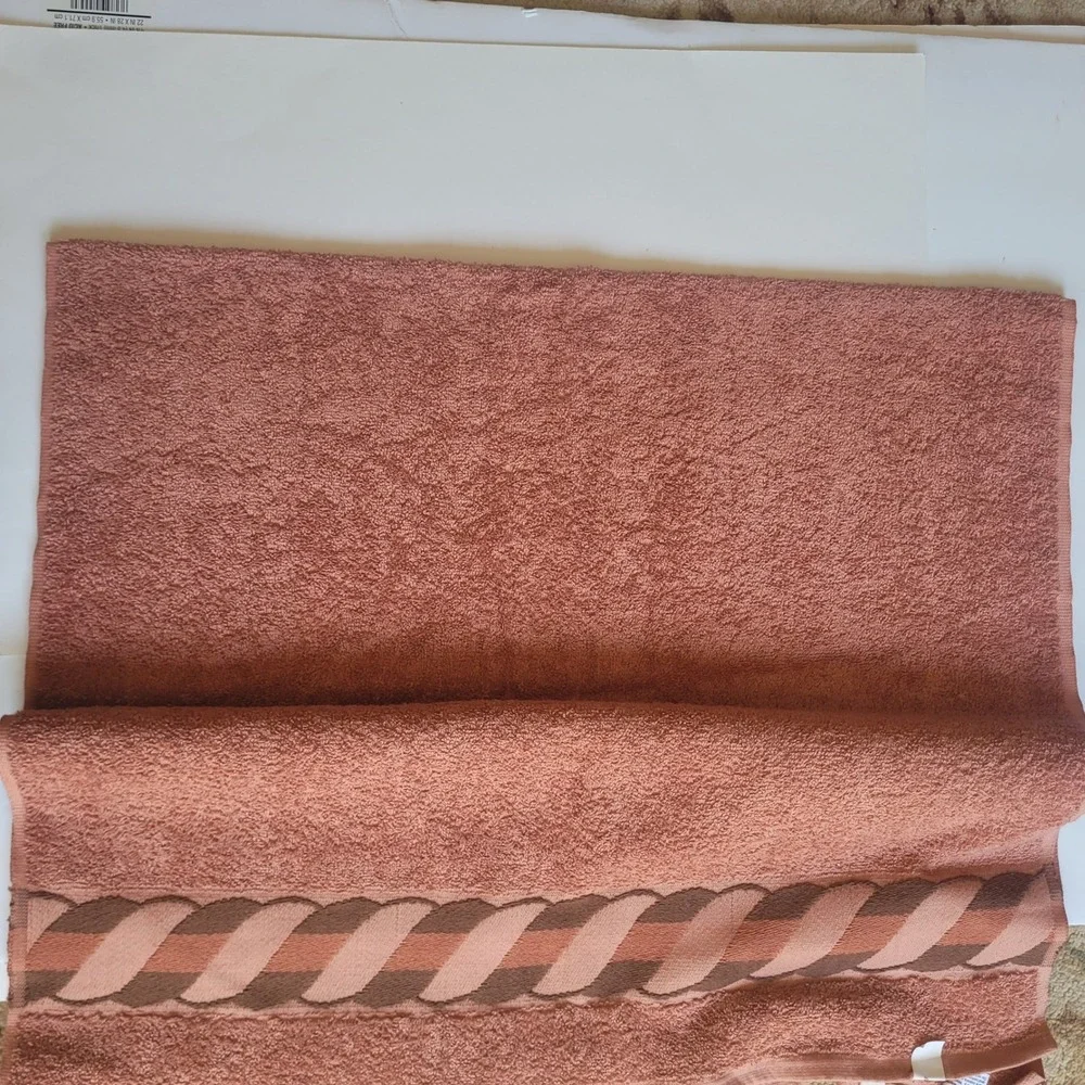 NWT Vintage JC Penny Terracotta Bath Towel Medallion